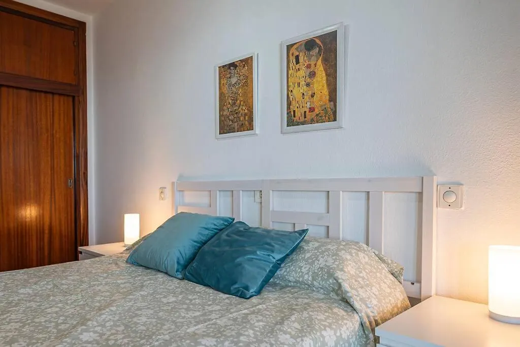 Oceanfront Retreat: Your Serene Oasis By The Sea! ماربيا 0*,