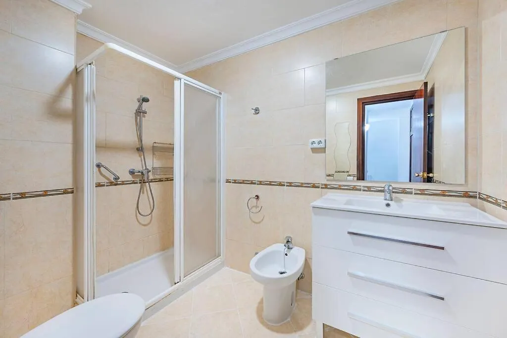 Oceanfront Retreat: Your Serene Oasis By The Sea! ماربيا 0*,