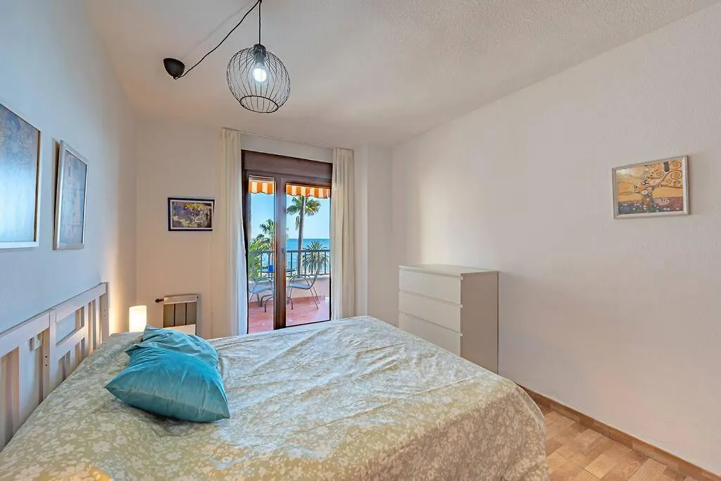 Oceanfront Retreat: Your Serene Oasis By The Sea! Marbella