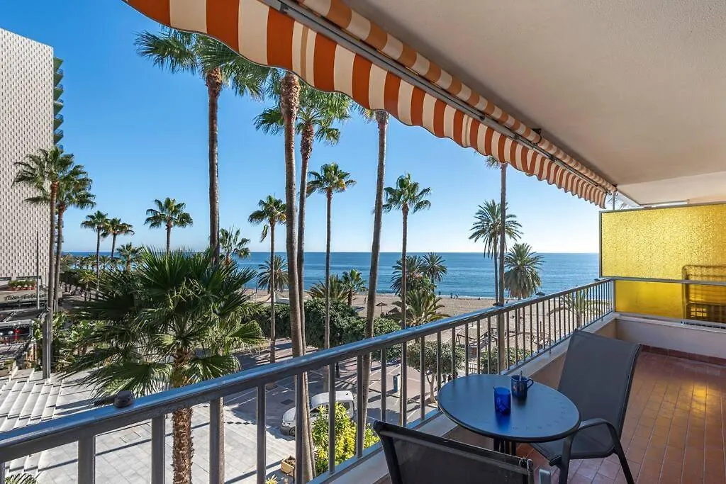 Appartement Oceanfront Retreat: Your Serene Oasis By The Sea! Marbella